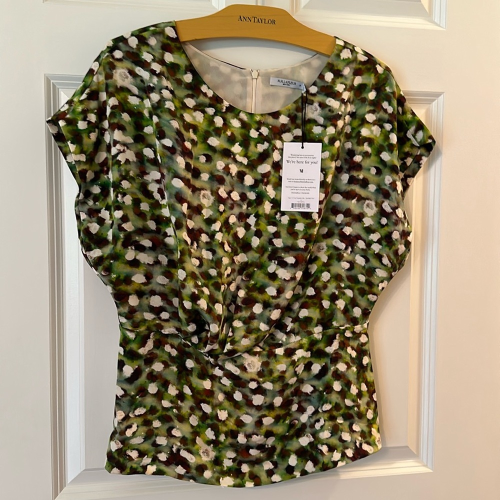 NWT MM Lafleur washable silk Spotlight print blouse.